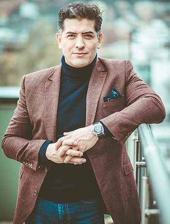 Dr Alfredo Hoyos Cirujano Plástico Plastic Surgeon Dr Alfredo Hoyos Cirujano Plástico Plastic Surgeon